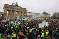 إلغاء دعم الديزل الزراعي يشعل المظاهرات في ألمانيا - رويترز 