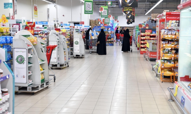 صور| أسواق حائل.. إقبال وتنافس مع قرب شهر رمضان