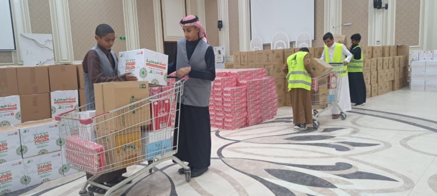 توزيع 450 سلة رمضانية على الأسر المستفيدة - اليوم
