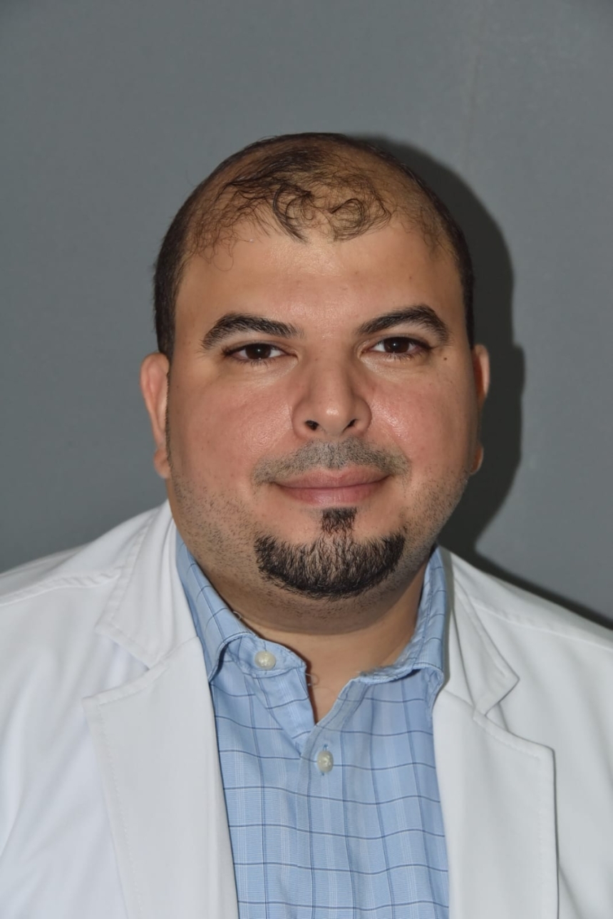 الدكتور قصي الصالح أستشاري طب الباطنة وطب النوم في مستشفى الملك فهد التخصصي بالدمام
