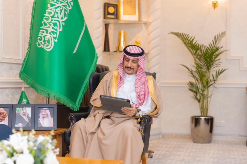  محافظ حفر الباطن يدشن مبادرة السعودية الخضراء - اليوم 