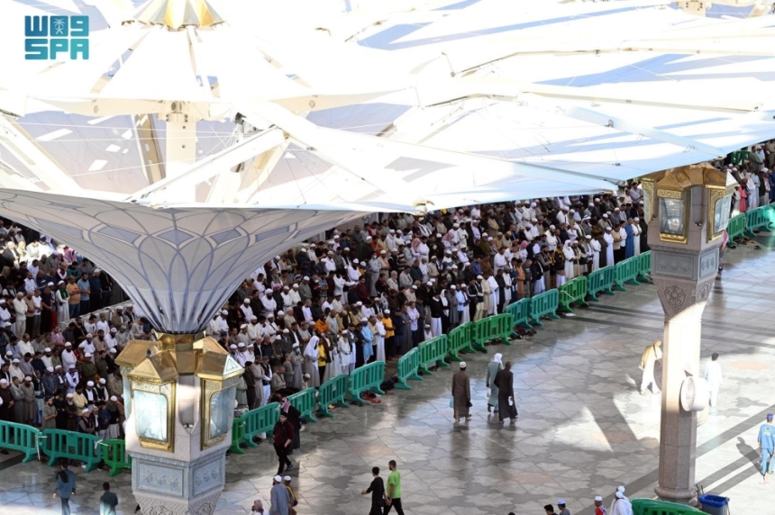 ترجمة خطب المسجد النبوي إلى اللغات الأكثر شيوعًا بين الزوار - واس