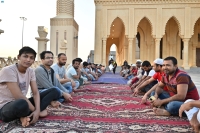 تنوع بالعادات وتمسك بالعبادات.. كيف تقضي الجاليات المسلمة رمضان بجازان؟