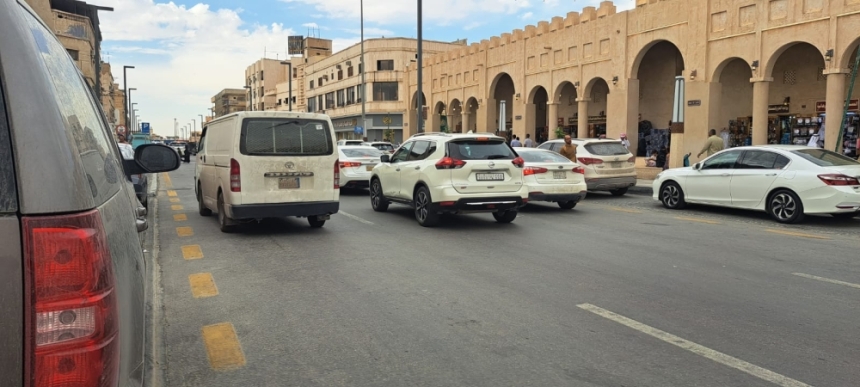 إعادة فتح طريق الملك عبدالعزيز للمركبات بعد انتهاء فعاليات ليالي القيصرية

