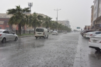الدفاع المدني: أمطار رعدية مستمرة على معظم مناطق المملكة حتى الخميس