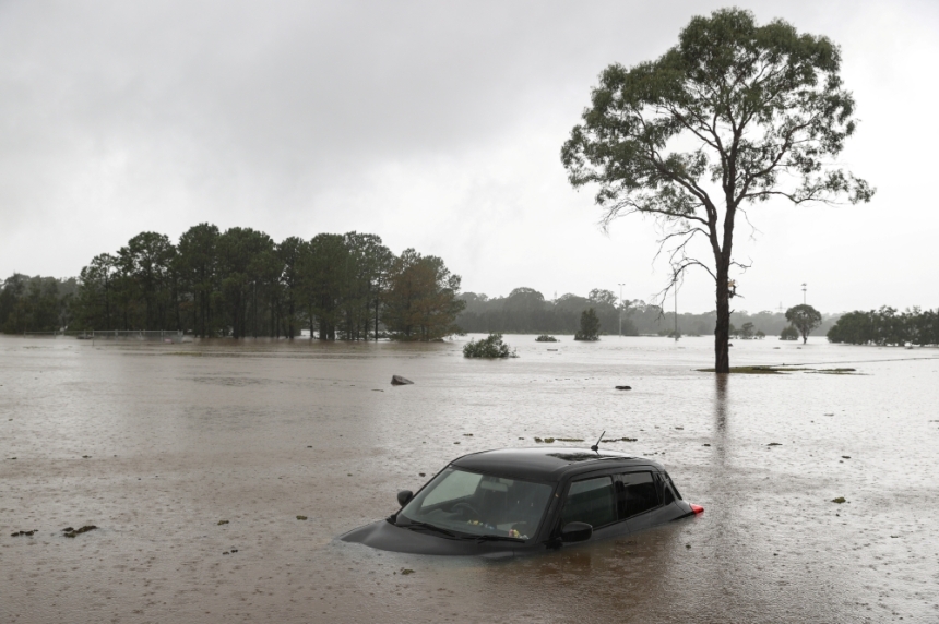 إنقاذ أكثر من 150 شخصًا من الفيضانات شرق أستراليا- رويترز