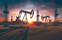 انخفاض أسعار النفط مع تراجع حدة التوترات بالشرق الأوسط
