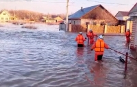ذوبان الثلوج يغرق ما يزيد على 10400 منزل في أنحاء روسيا
