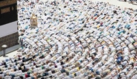 أداء صلاة الجمعة في المسجد الحرام - رئاسة الشؤون الدينية