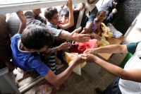 تدهور الأوضاع في غزة يدفع الملايين نحو حافة المجاعة - رويترز