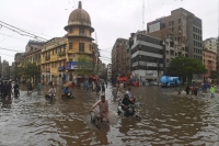 باكستان.. مصرع 29 جراء الصواعق الرعدية والأمطار الغزيرة