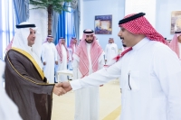 الأمير سعود بن طلال يحث منسوبي المحافظة على الاجتهاد وبذل المزيد