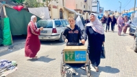 مركز الملك سلمان يوزع مساعدات غذائية في غزة