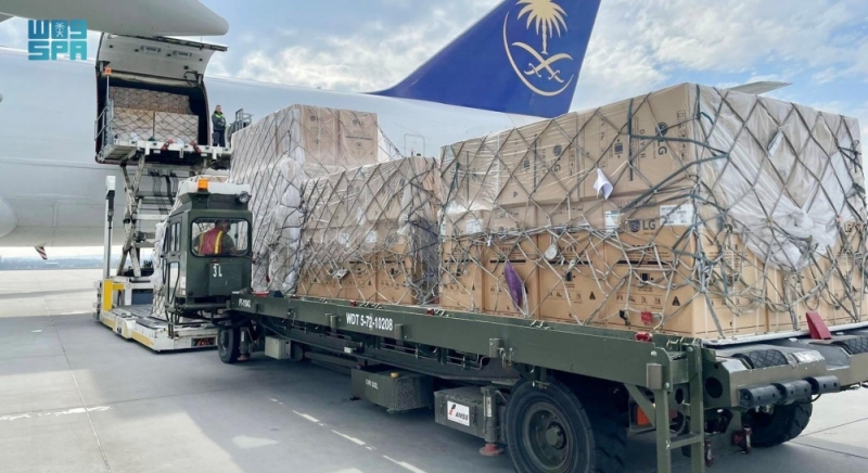 وصول الطائرة السعودية الـ 21 تحمل مساعدات للشعب الأوكراني