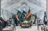 وزير الخارجية ووفد المملكة رفيع المستوى يلتقون برئيس أركان الجيش الباكستاني - واس