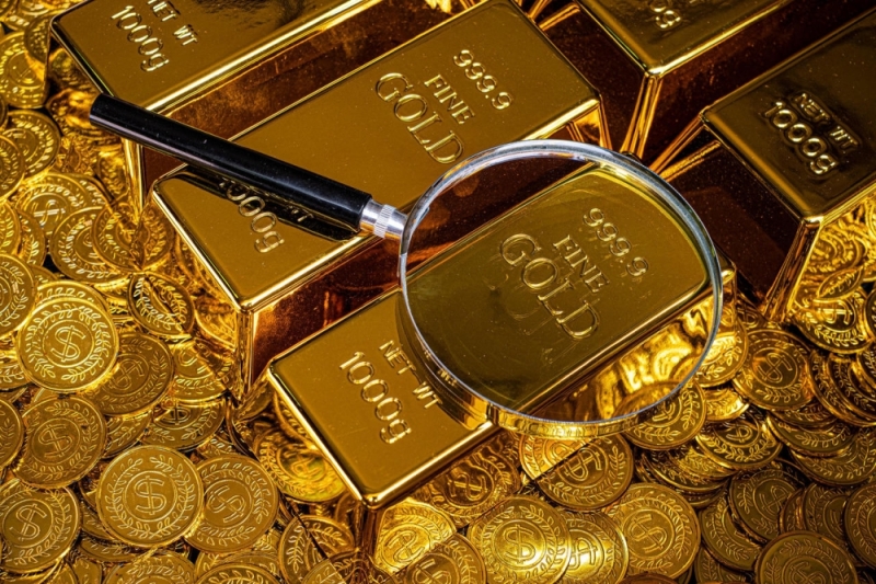 أسعار الذهب تتراجع وسط المخاطر الجيوسياسية وارتفاع عوائد السندات