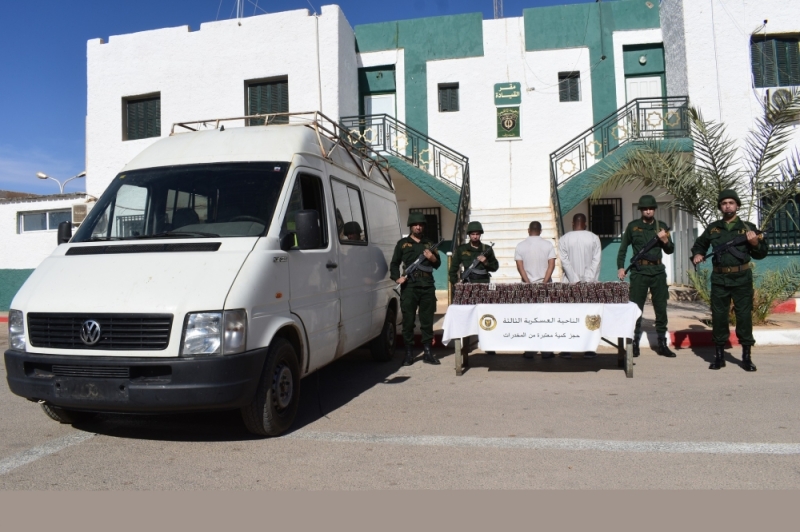 الأمن الجزائري يوقف مئات المهربين والمهاجرين