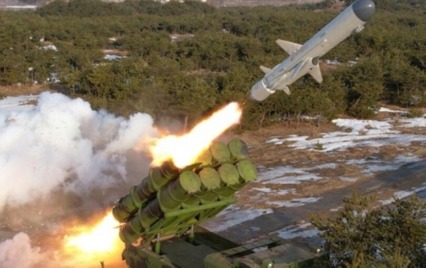 كوريا الشمالية تختبر صاروخا جديدا - رويترز