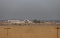 منظر عام يظهر قاعدة كالسو العسكرية بعد تعرضها لانفجار ضخم - رويترز