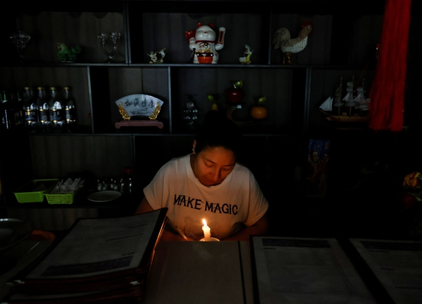 تواجه الإكوادور أزمة طاقة حادة بسبب توقف محطات الطاقة الكهرومائية في البلاد- رويترز