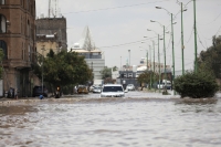 السيول تغرق الشوارع في اليمن- رويترز