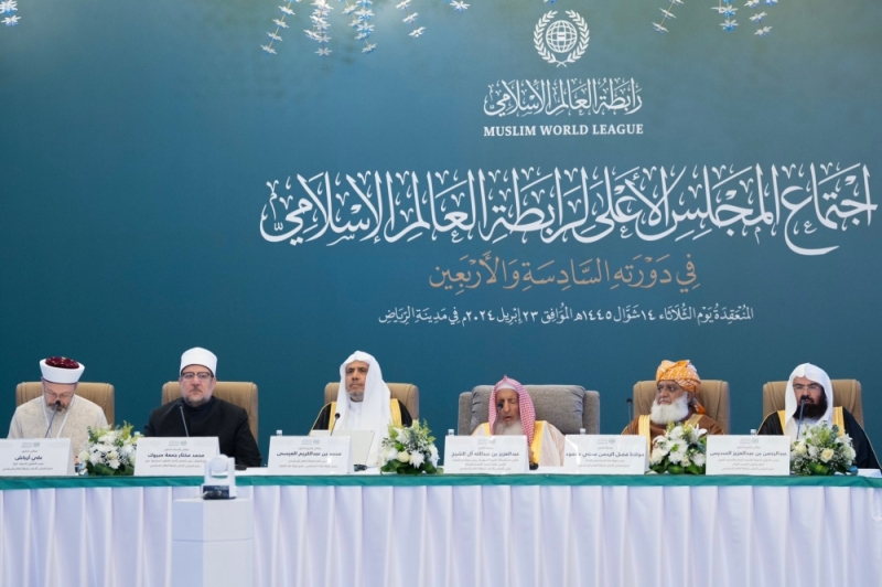 مفتي المملكة: السعودية حملت على عاتقها مسؤولية عظيمة تجاه المسلمين
