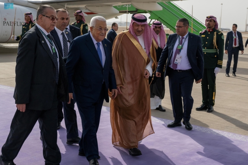 رئيس فلسطين والوفد المرافق يصل إلى العاصمة الرياض - واس