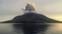ثوران بركان جبل إيبو في إندونيسيا - indian express