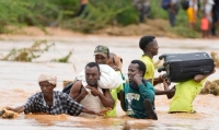 ارتفاع ضحايا الفيضانات في كينيا إلى نحو 140 شخصًا