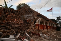 106 زلازل تضرب إندونيسيا خلال شهر - رويترز