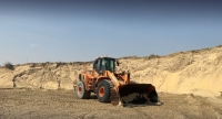 ضبط 85 معدة تنهل وتجرف الرمال من أماكن ممنوعة بغرب الدمام