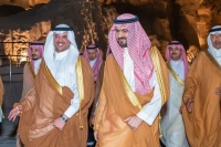 نائب أمير الشرقية يلتقي رجال وسيدات ورواد الأعمال في محافظة الأحساء - اليوم