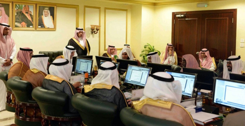 الأمير خالد الفيصل: مطار القنفذة في مراحله الأخيرة