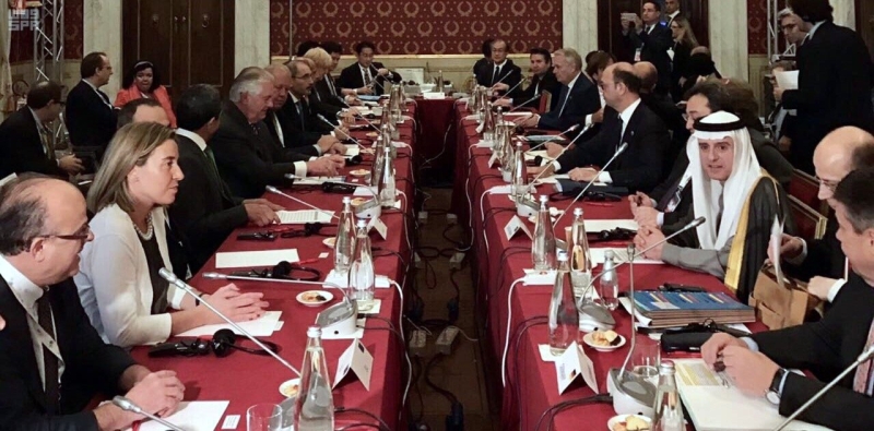  وزير الخارجية يشارك في اجتماع 