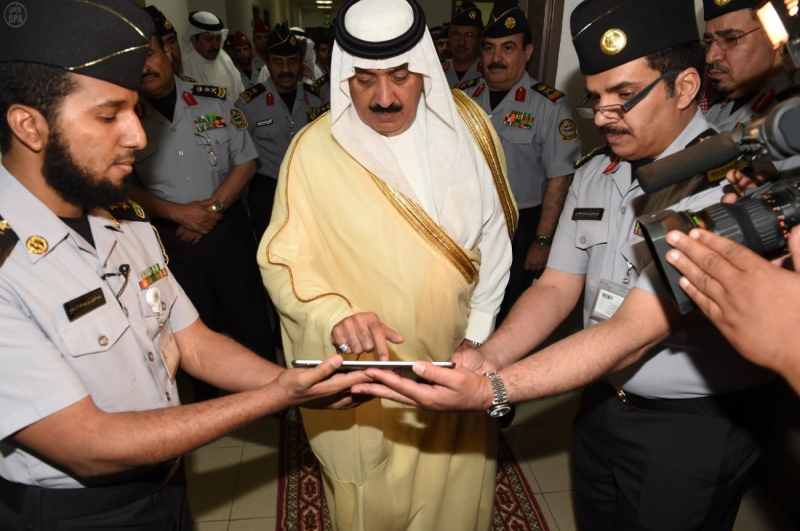الأمير متعب بن عبدالله يدشن عددا من الأنظمة الالكترونية بوزارة الحرس الوطني