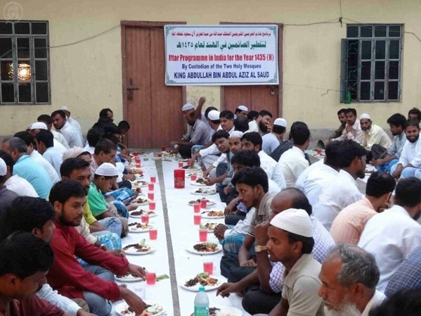 توزيع أكثر من 35 ألف وجبة إفطار يوميًا خلال شهر رمضان المبارك (واس) 