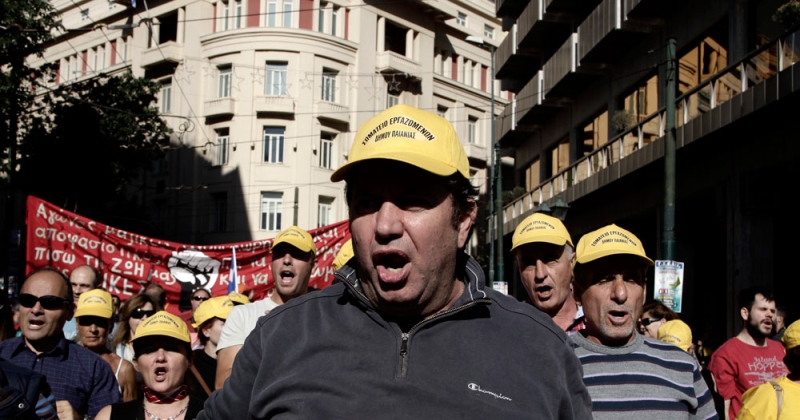 النقابات العمالية تنظم إضرابا عاما في اليونان لمدة 24 ساعة