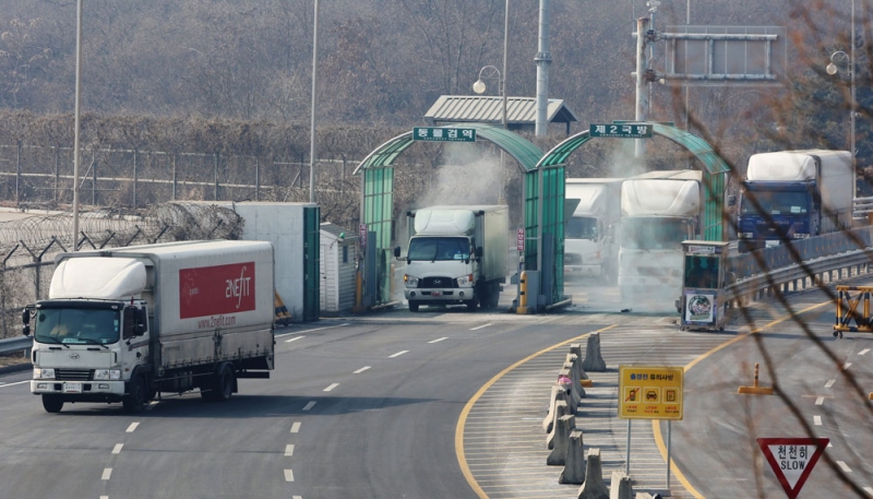إغلاق مجمع كايسونج الصناعي يوقف التعاون بين الكوريتين
