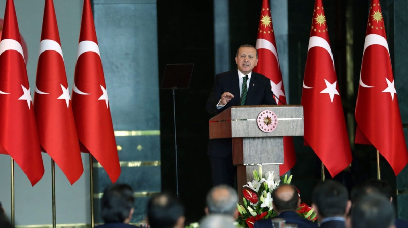 إردوغان: تركيا ستحارب القوى التي تقف وراء تفجير أنقرة
