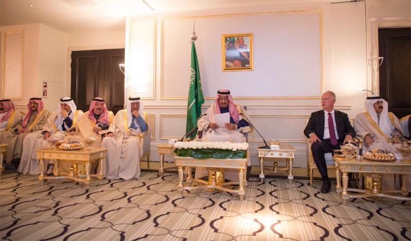 الملك لمجلس الأعمال «السعودي الروسي»: ماضون قدماً في البحث الجاد عن الفرص المشتركة لتطوير العلاقات بين بلدينا
