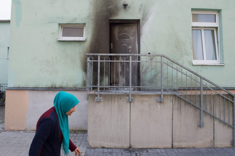 وزير الداخلية الألماني يدين تفجيرا أمام مسجد بمدينة دريسدن
