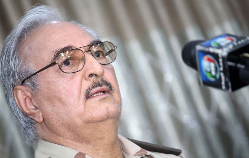 الفريق أول خليفة حفتر يؤدى القسم قائداً عاما للجيش الليبي