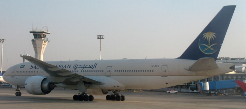 هبوط طائرة سعودية اضطراريا في مطار القاهرة لإنقاذ راكب أصيب بوعكة صحية