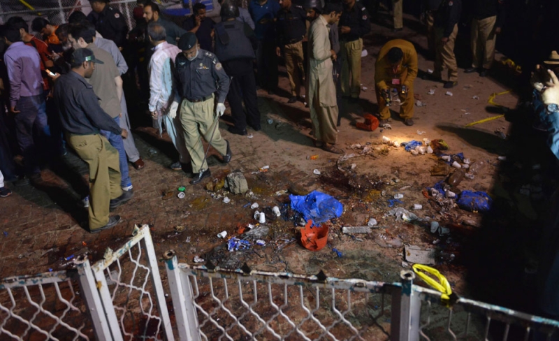 القيادة تعزي الرئيس الباكستاني في ضحايا التفجير الإرهابي الذي وقع في مدينة لاهور