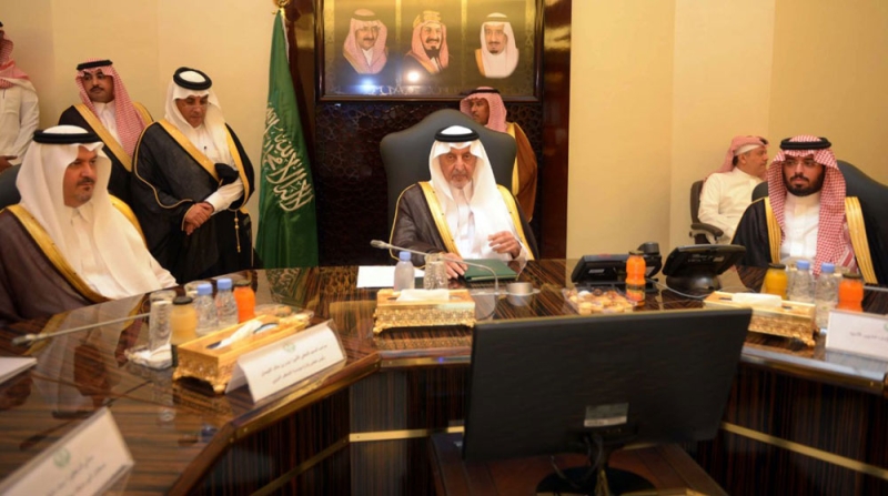الأمير خالد الفيصل خلال تدشينه السابق للمبادرة (واس)