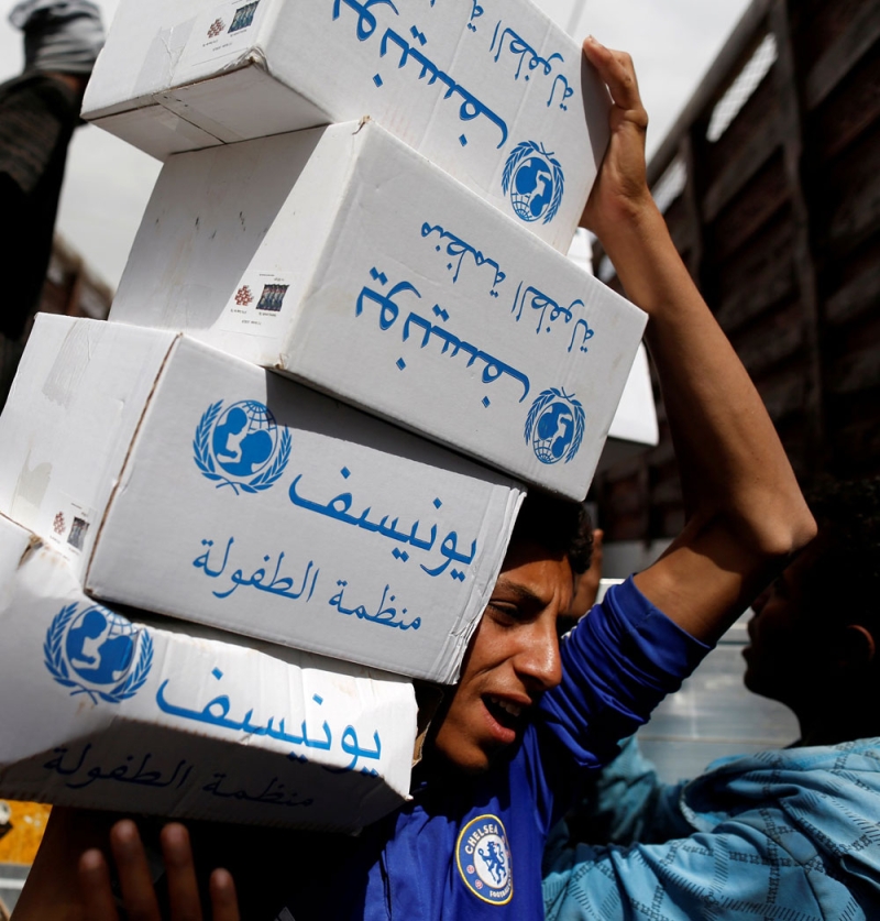 مساعدات طبية في طريقها لمستشفيات صنعاء (رويترز)