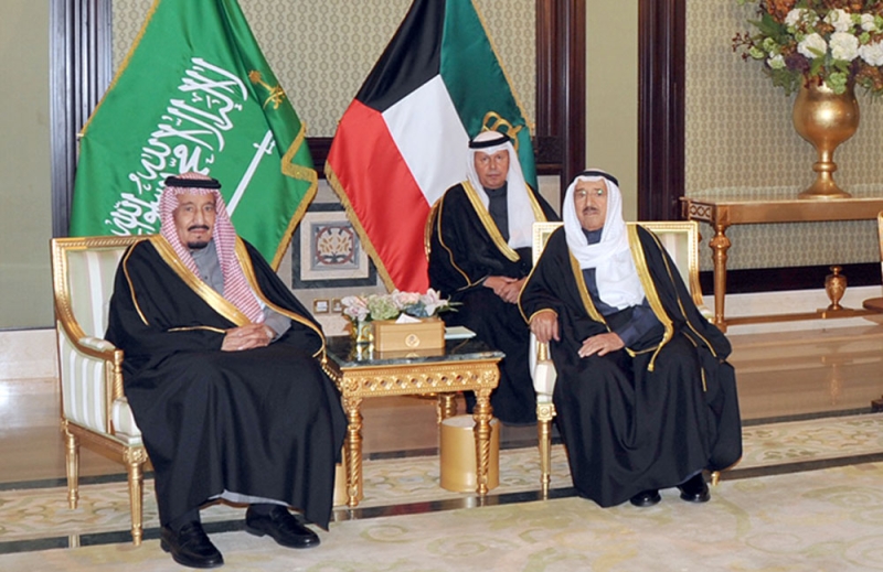 خادم الحرمين الشريفين يعقد جلسة مباحثات رسمية مع أمير دولة الكويت ويتقلد قلادة مبارك الكبير