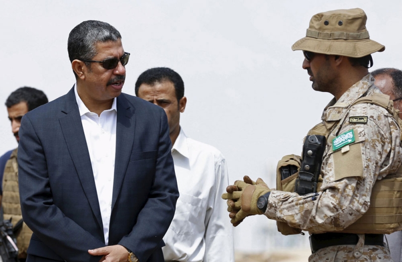نائب الرئيس اليمني يعرب عن شكره لقوات التحالف العربي لمشاركتها في تحرير منطقة باب المندب