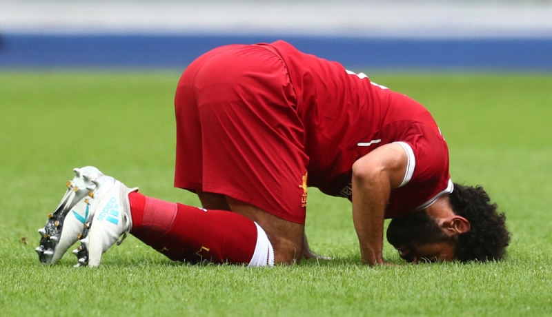 محمد صلاح أغلى لاعب عربي في التاريخ (رويترز)