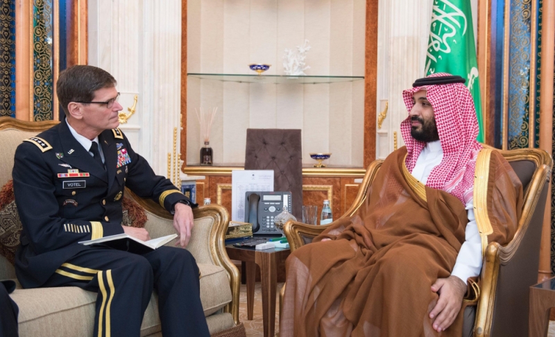  الأمير محمد بن سلمان يستقبل قائد القيادة المركزية الأمريكية 